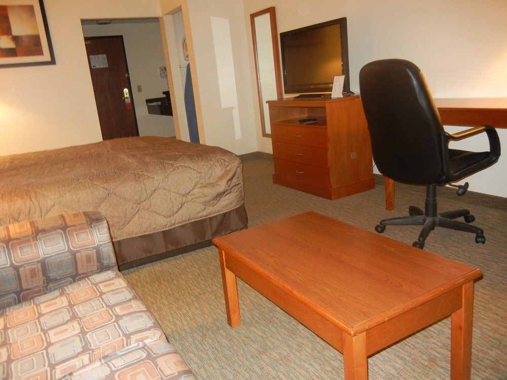 Days Inn By Wyndham Phenix City Near Fort Moore Екстер'єр фото
