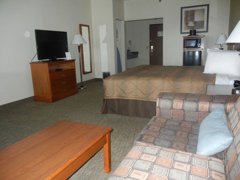 Days Inn By Wyndham Phenix City Near Fort Moore Екстер'єр фото